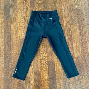 Black crop leggings